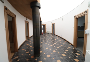 Budapest III. kerület Óbuda kétszintes 886nm-es irodaépület 1279nm-es telken eladó