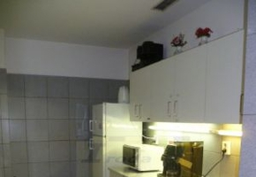 Budapest VII. kerület Városligeti fasor B kategóriás irodaházban iroda kiadó