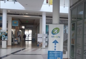 Budapest XVII. Pesti úton üzletházban iroda, üzlethelyiség kiadó