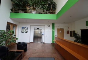 Budapest XI. kerület Bartók Béla út B kategóriás irodaház iroda kiadó