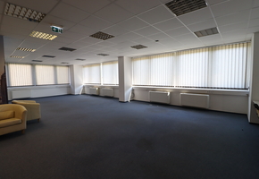 Budapest XIV. kerület Hungária körút iroda kiadó B kategóriás irodaházban