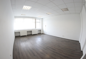 Budapest XXI. kerület Csepel Művek B kategóriás felújított irodaház iroda kiadó