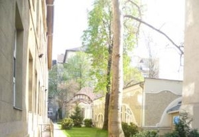 Budapest VII. kerület Városligeti fasor B kategóriás irodaházban iroda kiadó