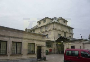 Budapest XIX. kerület Hamvas utca C kategóriás irodaházban iroda, raktár kiadó