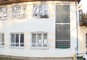 Budapest XVI. kerület önálló épület, 646nm-es telken 619nm-es iroda, műhely, raktár vegyes funkciójú épület eladó