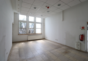 Budapest XIII. kerület, önálló épület, földszinti 130nm-es ügyfélszolgálati terület, 169nm emeleti iroda kiadó