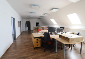 Budapest XIII. kerület Angyalföld 152nm-es tetőtéri, jellemzően egyterű, önálló irodablokk kiadó