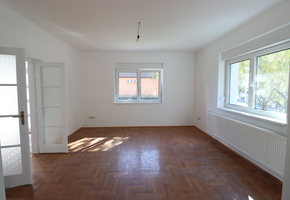 Pest vármegye Szigetszentmiklós  121nm-es légkondicionált önálló irodaépület, 121nm alagsori raktárhelyiséggel kiadó