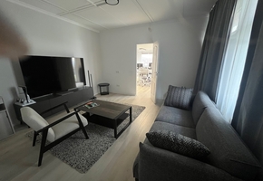 Budapest VI. kerület Bajza utca önálló 85nm-es iroda vagy bemutató terem céljára alkalmas épület kiadó