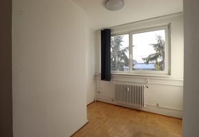 Budapest XV. kerület Késmárk utca iparterületen 196nm-es cellás, emeleti irodaterület kiadó