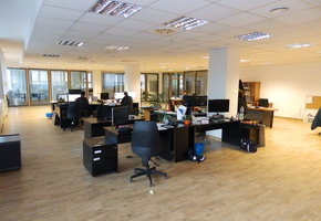 Budapest XIV. kerület Szugló utca B kategóriás irodaház iroda kiadó