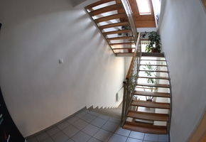 Budapest XVI. kerület önálló épület, 646nm-es telken 619nm-es iroda, műhely, raktár vegyes funkciójú épület eladó