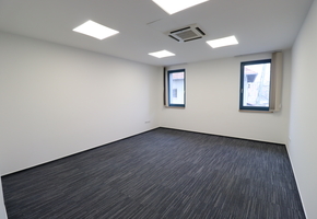 Budapest III. kerület Óbuda kétszintes 886nm-es irodaépület 1279nm-es telken eladó