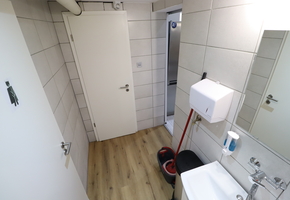 Budapest VI. kerület Székely Bertalan utcában 149nm-es utcai bejáratos irodahelyiség eladó