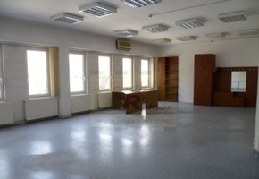 Pest megye Fót Keleti Márton utca C kategóriás irodaházban iroda kiadó